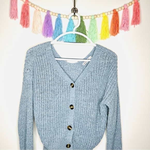 Moon and Madison Cropped Chunky Knit Button Up Cropped Cardigan Size Large - Picture 2 of 11